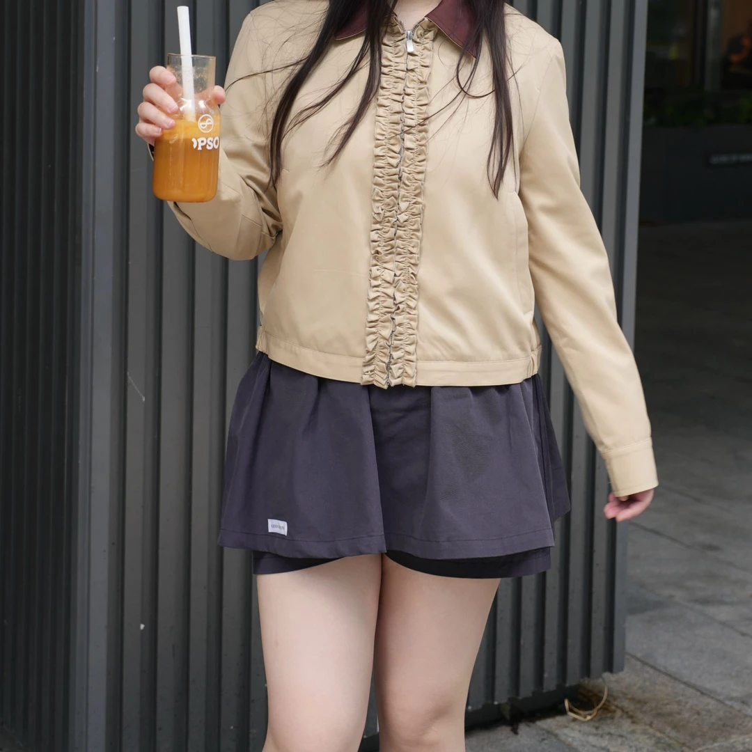 [都市精灵] 大码女装2025年新款短裙气质百搭显瘦甜美文艺风