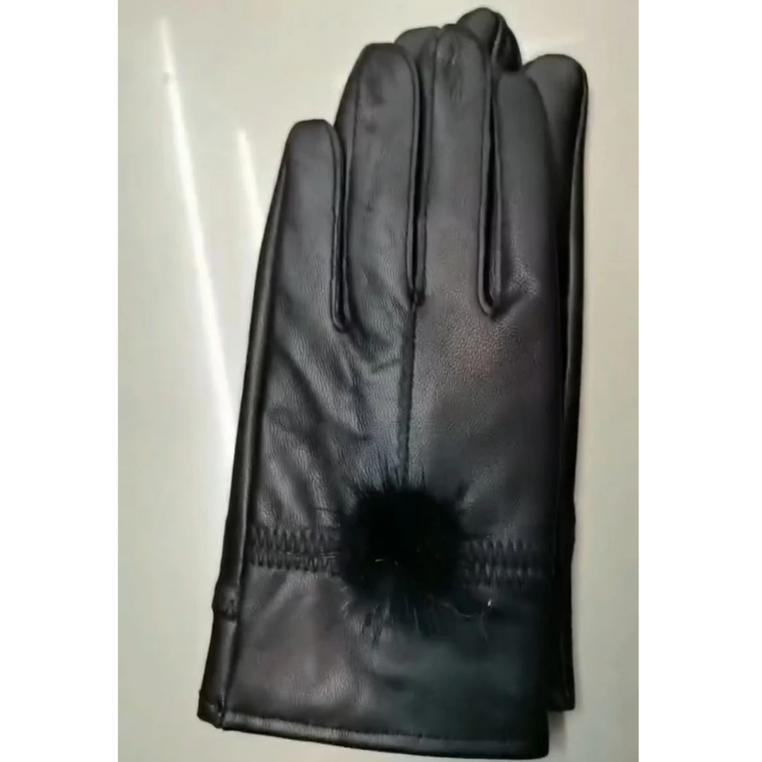 冬季时尚保暖羊皮手套【0004】