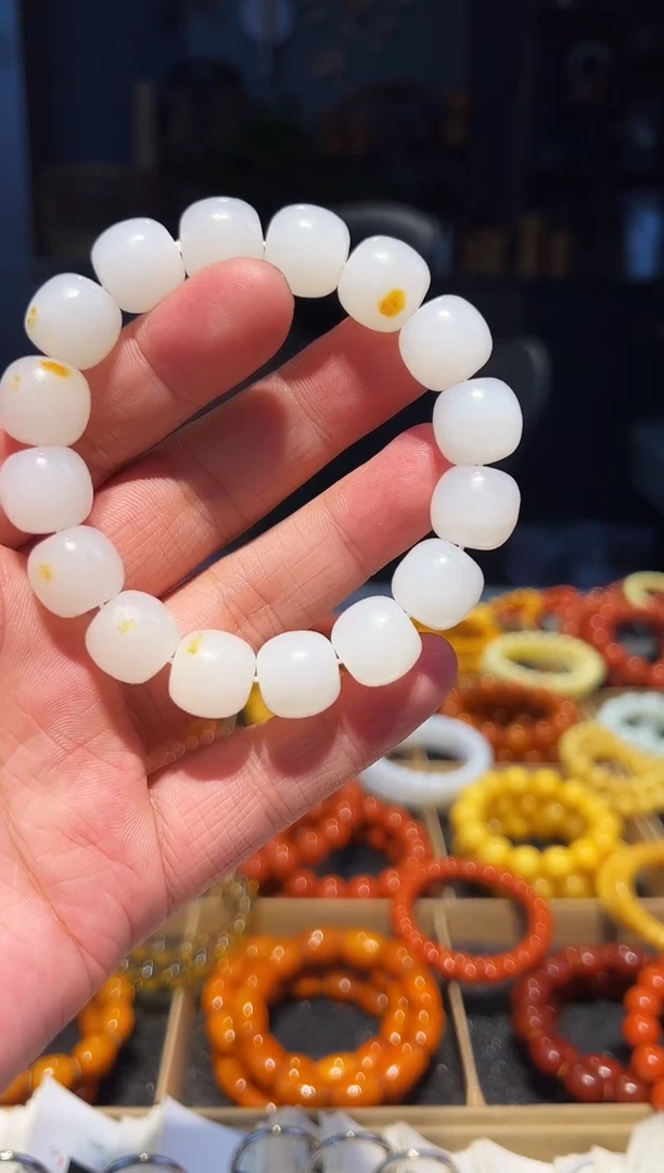 未镶嵌手串和田玉老型14+