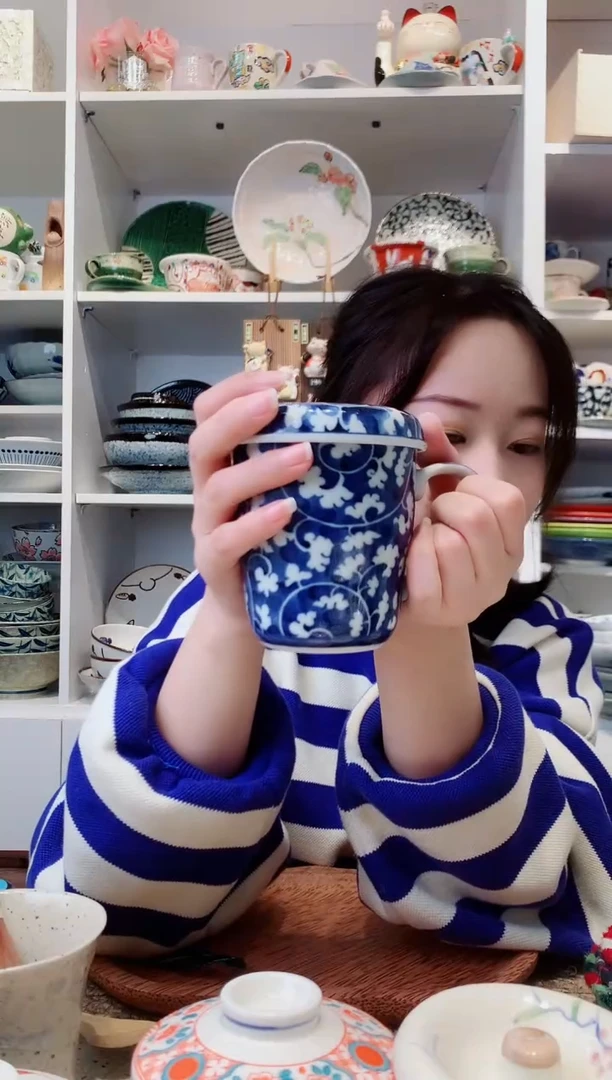 陶瓷日本进口藤花唐草盖杯