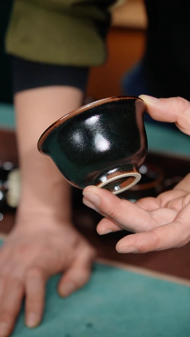 【闪购商品】33-5压手杯5（乌金釉）