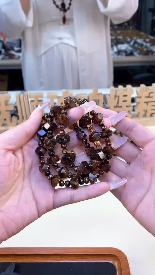 未镶嵌琥珀裸石抚顺琥珀