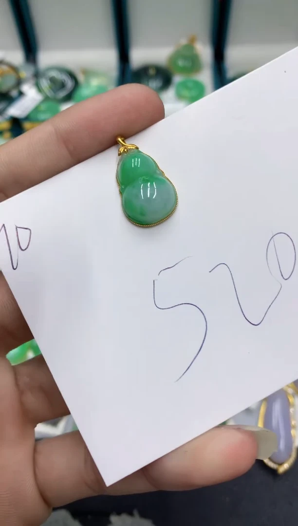 【闪购商品】翡翠颈饰18K金镶嵌翡翠
