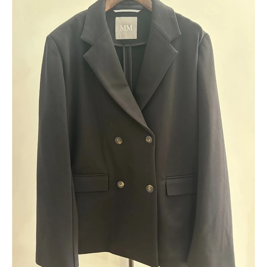 99新 MaxMara 娜娜专属  25SS 短款双排扣西装 黑色