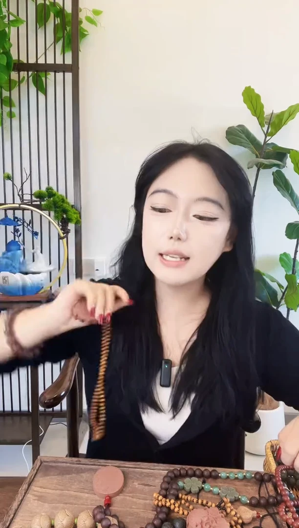 泥塑红麝香方马上封侯