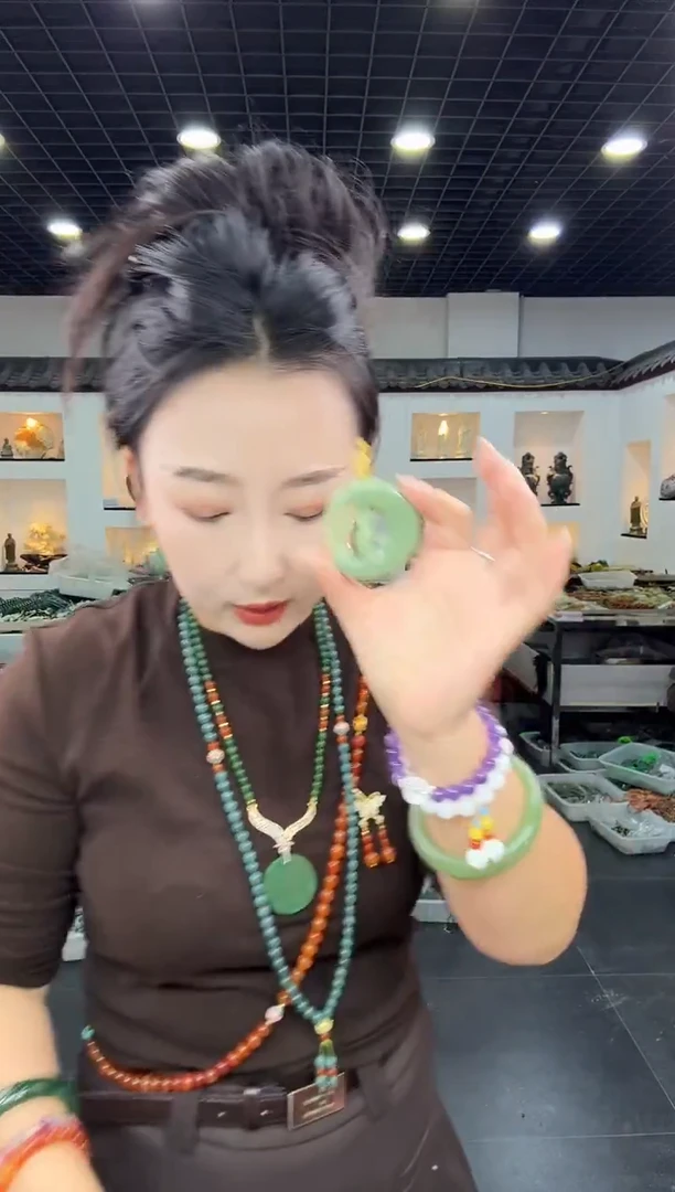 未镶嵌岫玉颈饰湖水绿悟道【万能扣