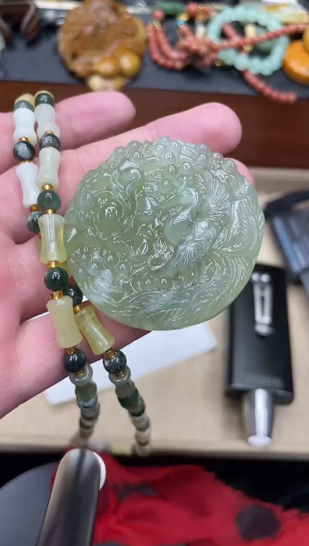 未镶嵌岫玉吊坠·