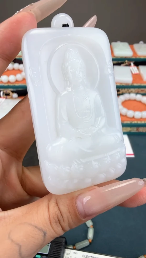 和田玉未镶嵌颈饰1