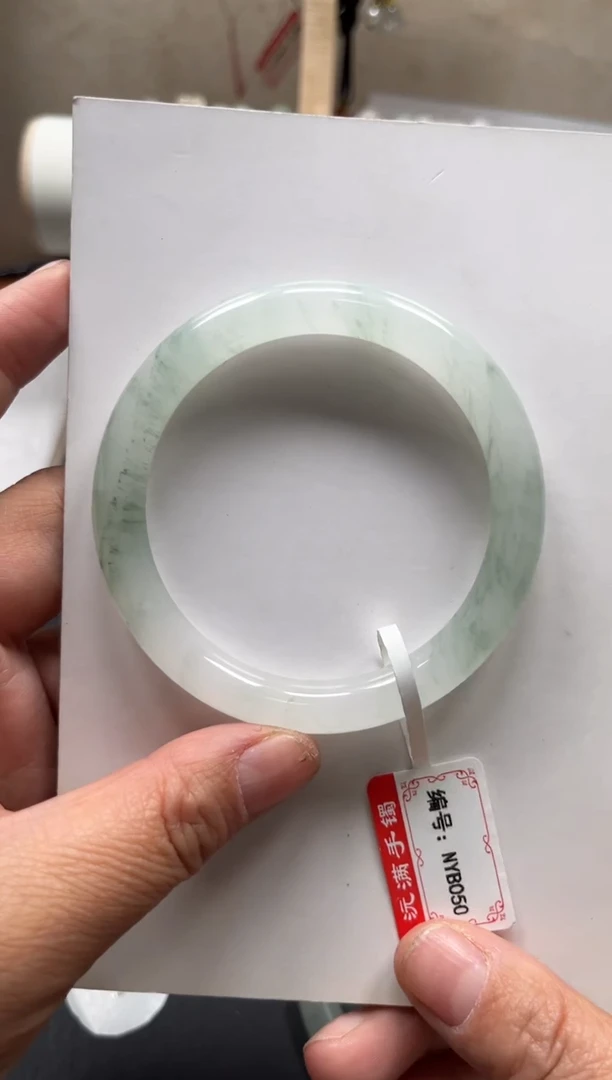 【闪购商品】石英质玉手镯未镶嵌NYB050