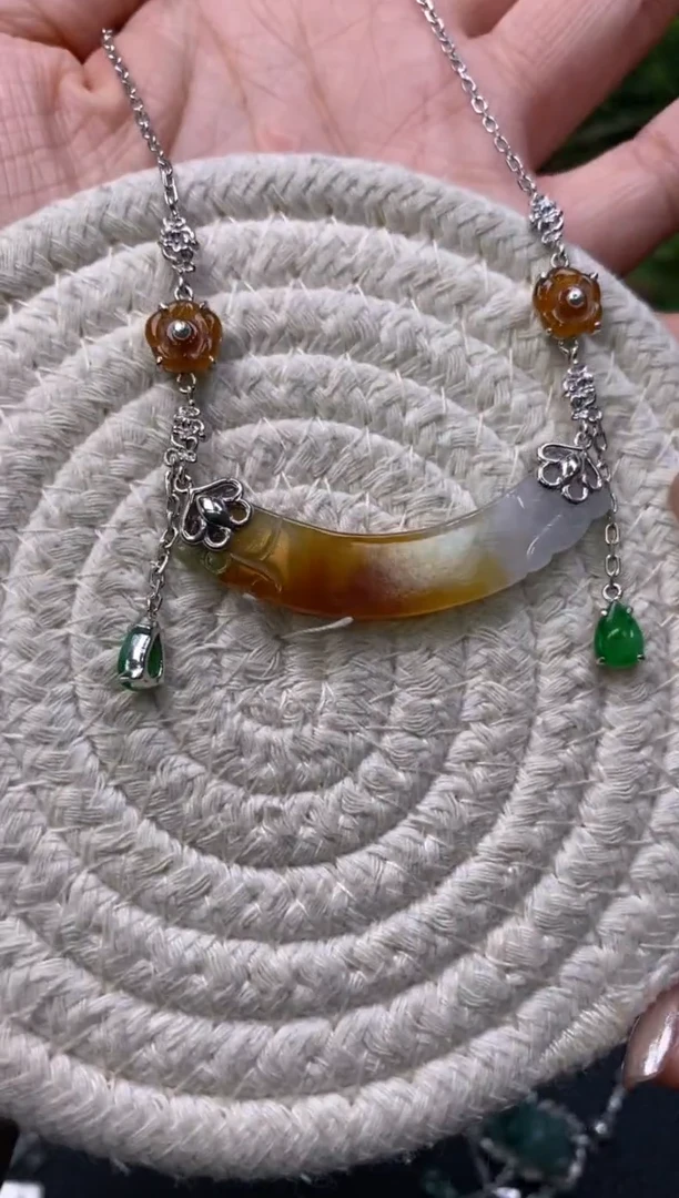 颈饰银S925镶嵌翡翠净货15819