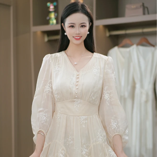 春季气质修身法式轻奢重工刺绣收腰显瘦中长款连衣裙M-4XL