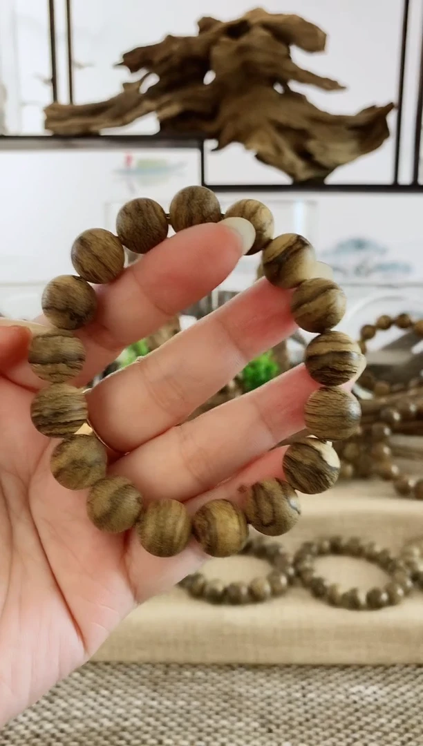 手串沉香正区达拉干百年老料13+MM单圈