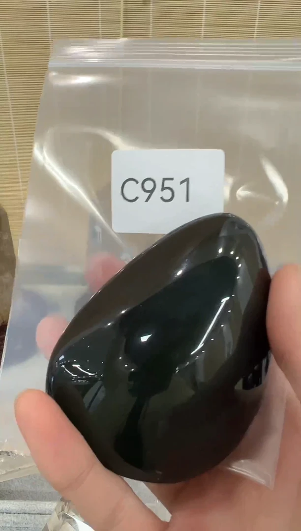 未镶嵌黑曜岩珠宝奇石C951