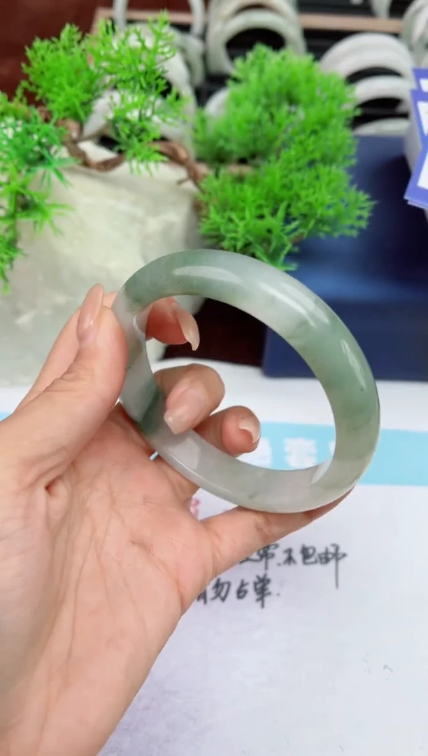 【闪购商品】石英质玉手镯未镶嵌322