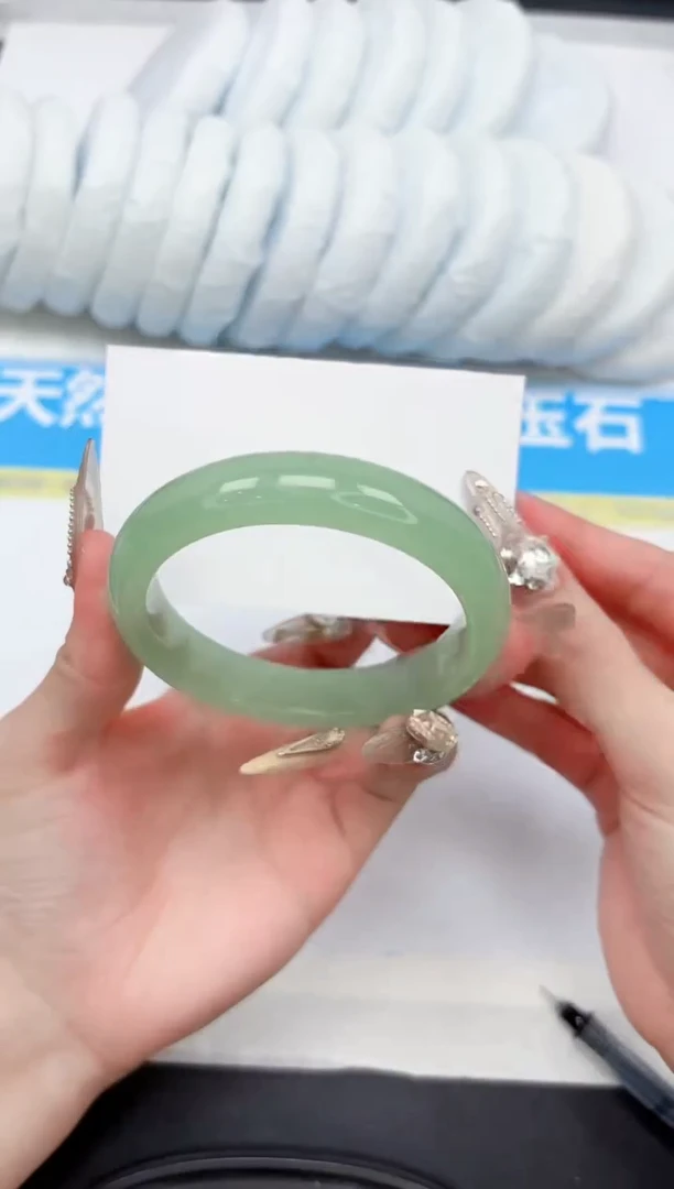 未镶嵌手镯石英质玉73-60.3