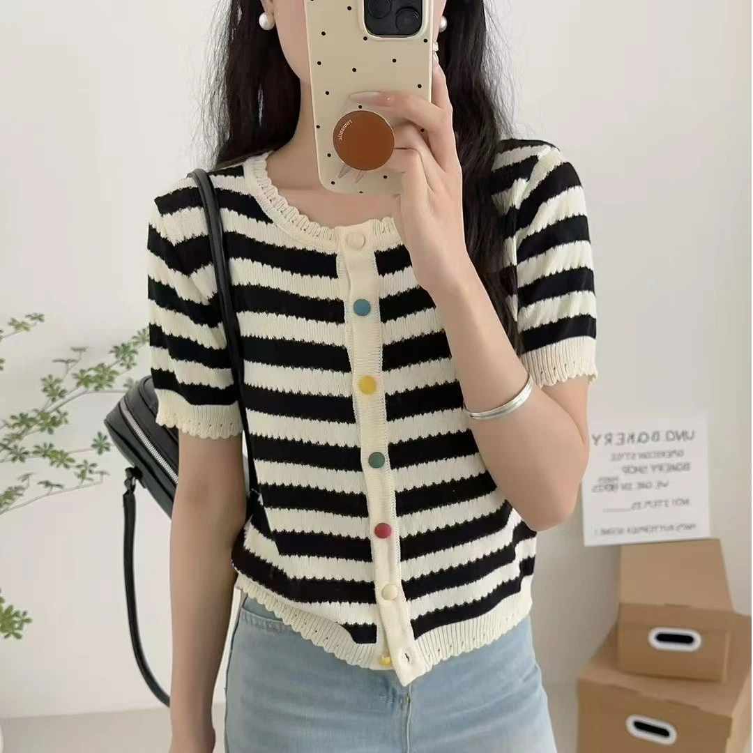 条纹设计感薄款常规短袖短袖圆领百搭小众时尚开衫毛针织衫