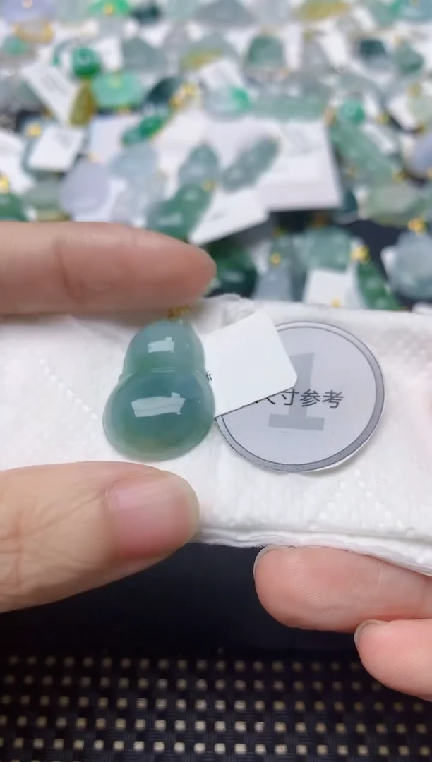 颈饰18K金镶嵌翡翠天然缅甸A货翡翠