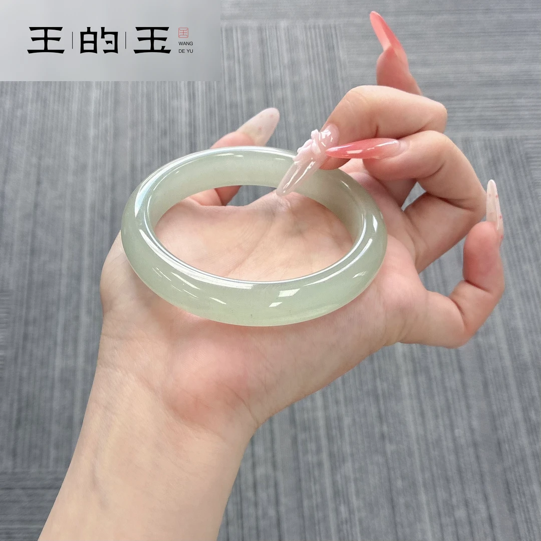 “白茶晴”老料天然东陵玉晴水色大气淑女仙女气质（多样性发其一）