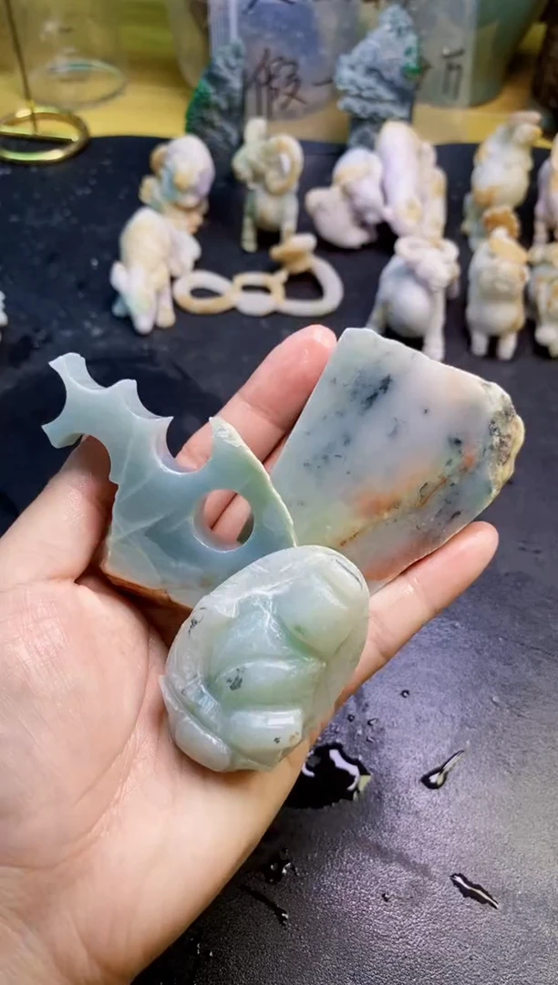 翡翠未镶嵌颈饰天然翡翠097