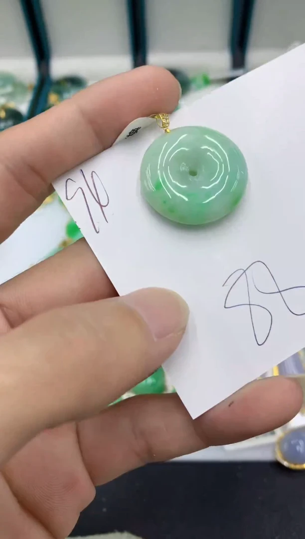 【闪购商品】翡翠颈饰18K金镶嵌翡翠