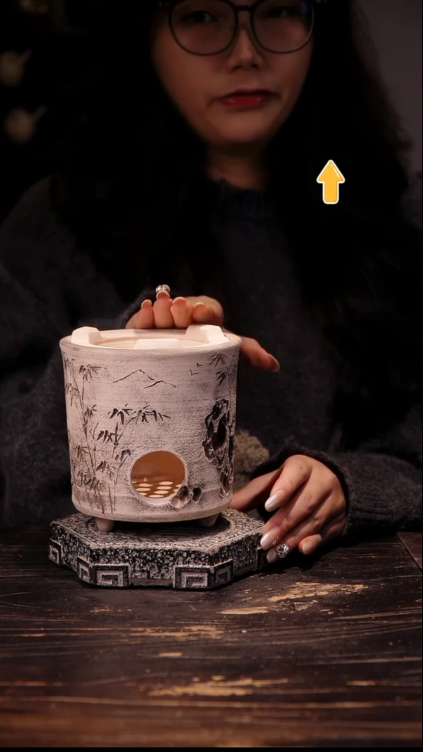 纯手工白泥三足雕刻炉