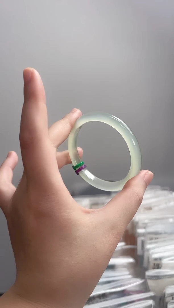 玛瑙/玉髓手镯未镶嵌54-55圈