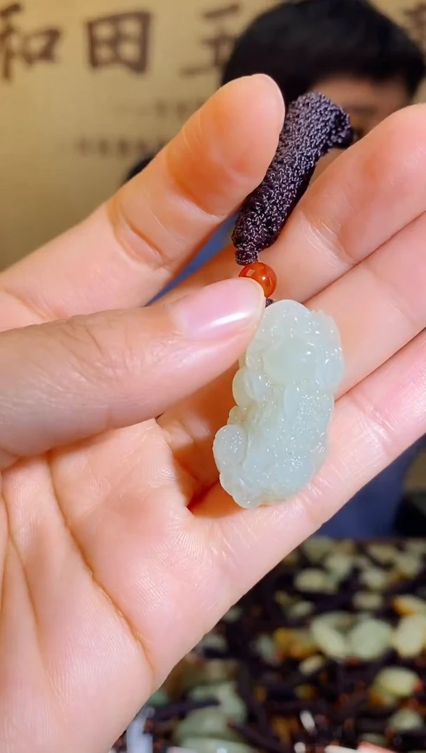 颈饰未镶嵌和田玉0