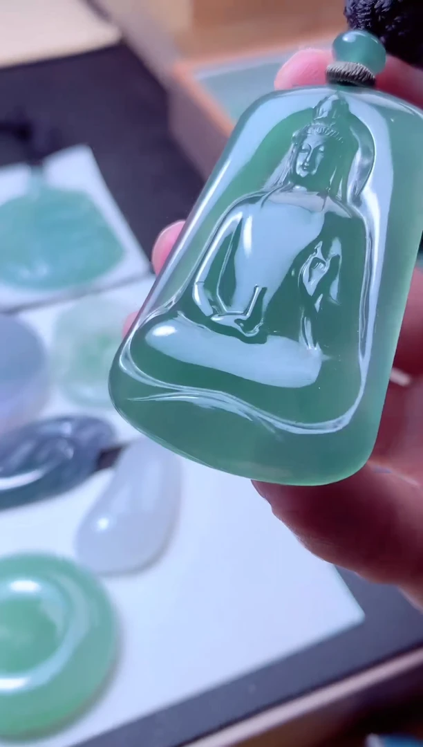 颈饰未镶嵌翡翠天然A货翡翠