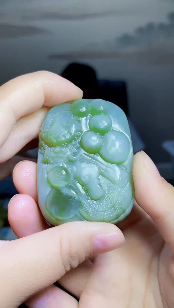 和田玉未镶嵌颈饰1