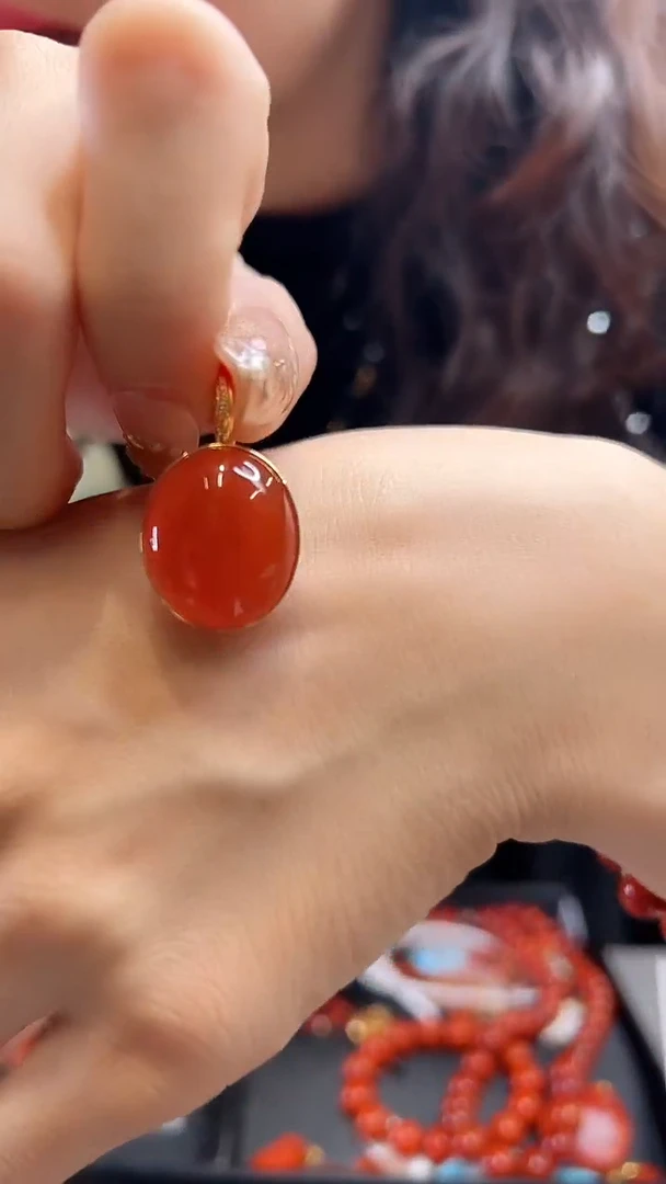 【闪购商品】南红玛瑙吊坠18K金镶嵌/冰红