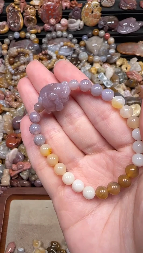 颈饰未镶嵌硅化珊瑚（珊瑚玉）146