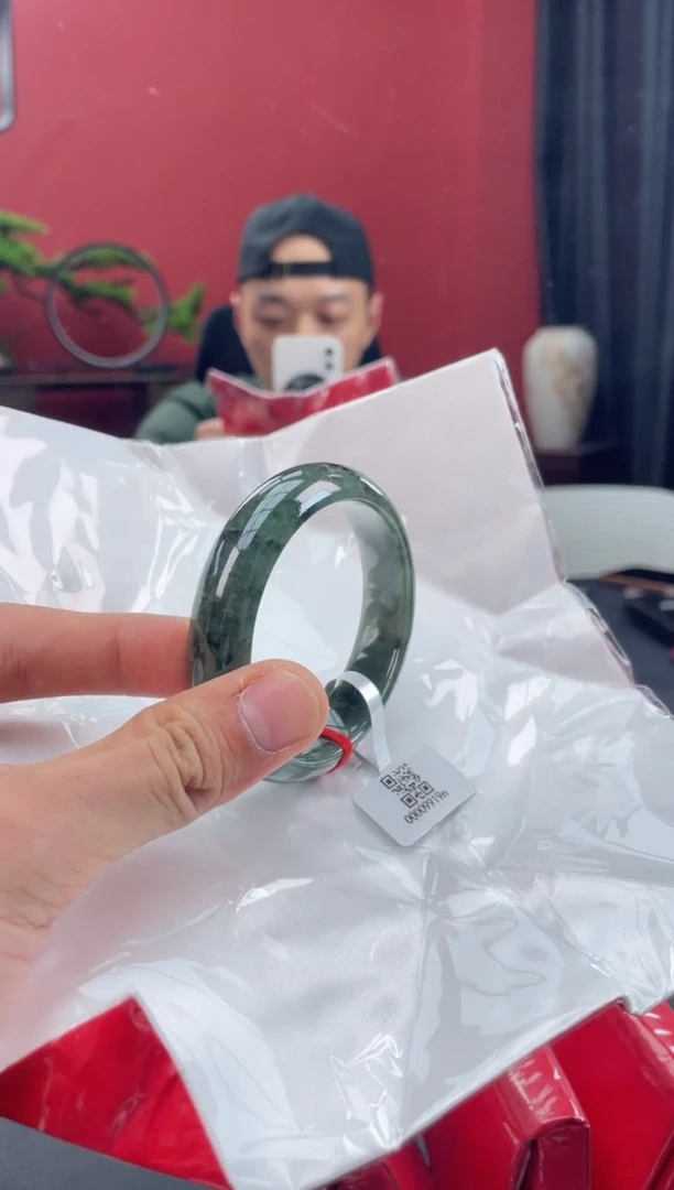 未镶嵌手镯翡翠3