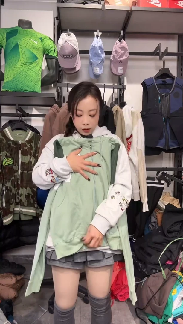 1696 编码 耐克卫衣服饰过款为准 尺码