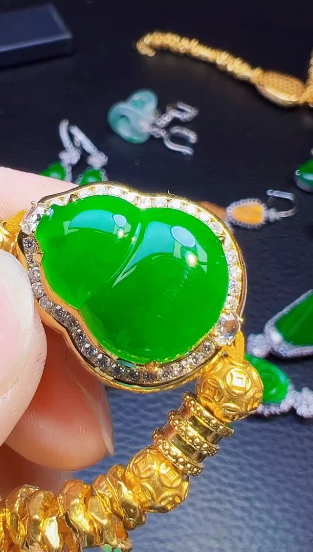 足金镶嵌手链翡翠玖*翡翠