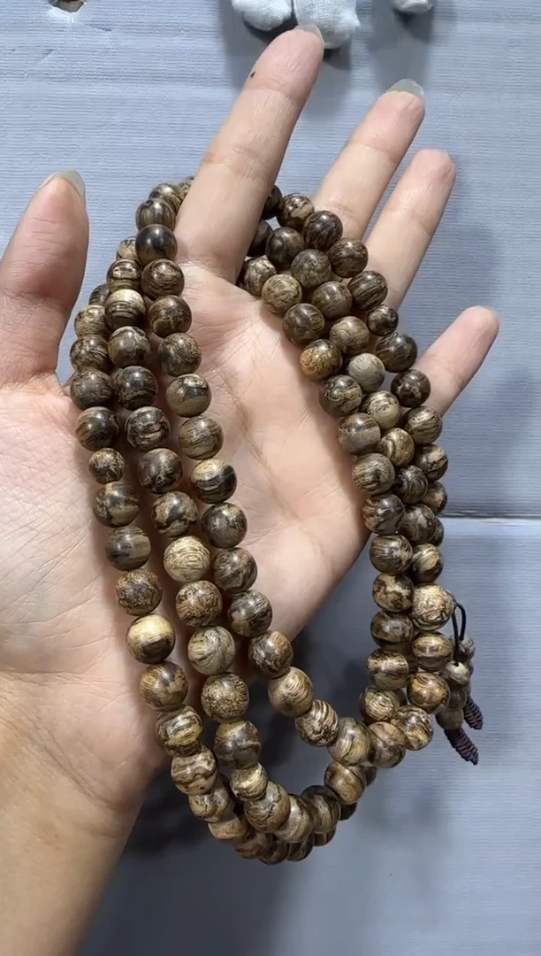 【闪购商品】沉香手串伽罗38留疤0.9多圈多样性发货发其一