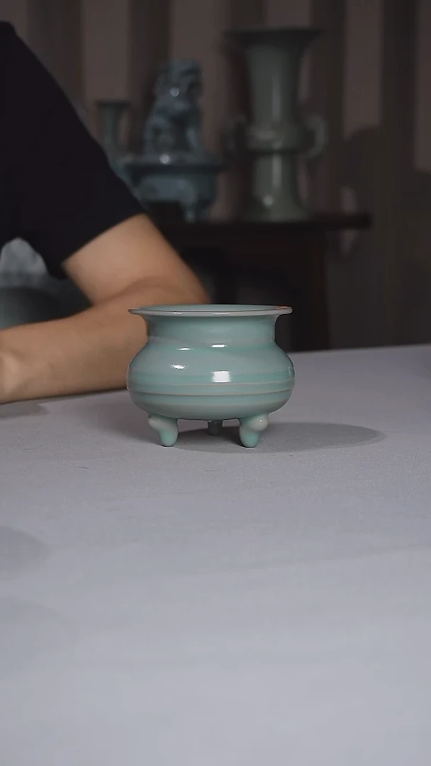 三足炉···········