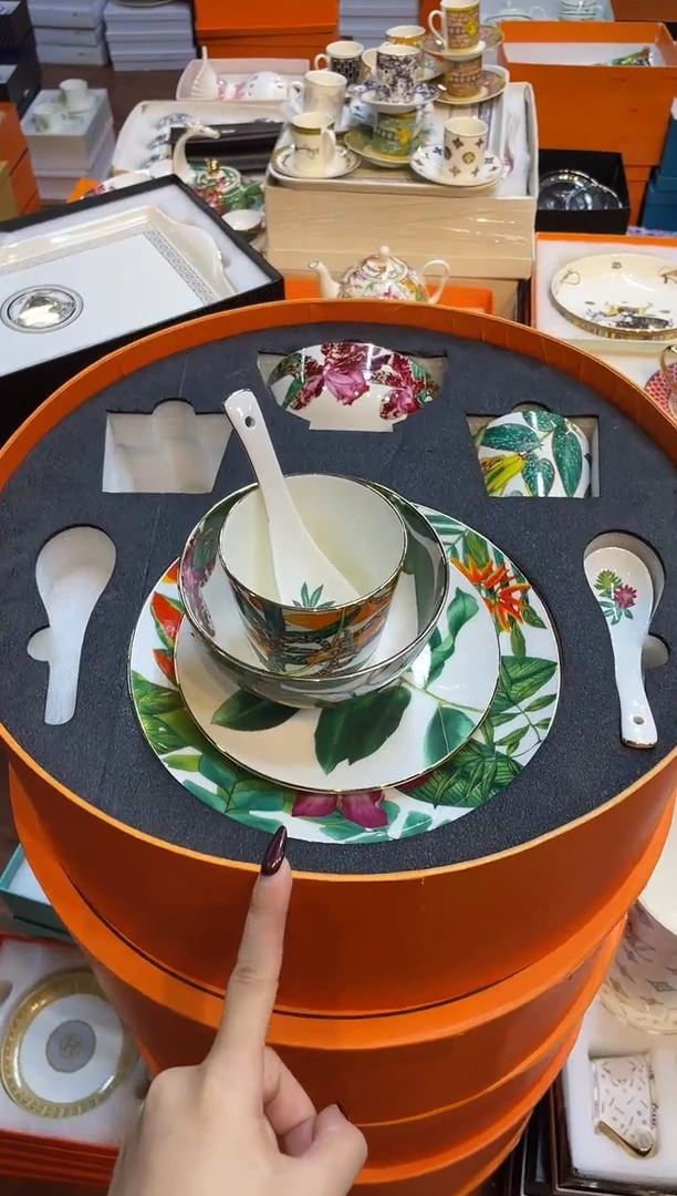 杯鸿辉家品牌瓷器，京东包邮！