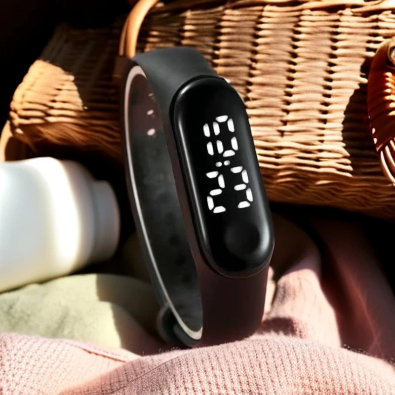 【宠粉专属】时尚简约数字电子手环电子表W462