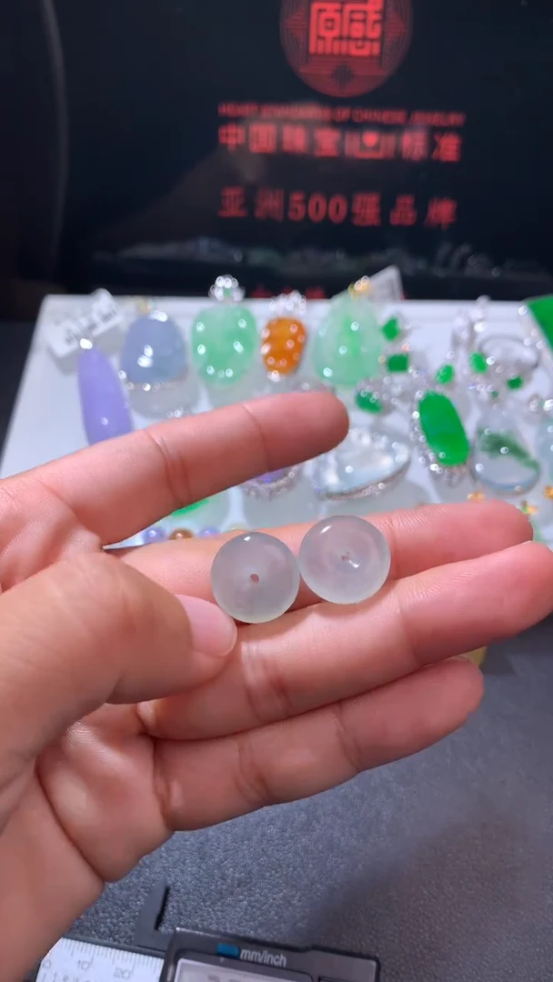 未镶嵌定制翡翠