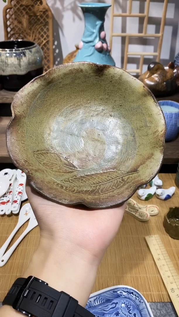 瓷片松月手绘树叶盘