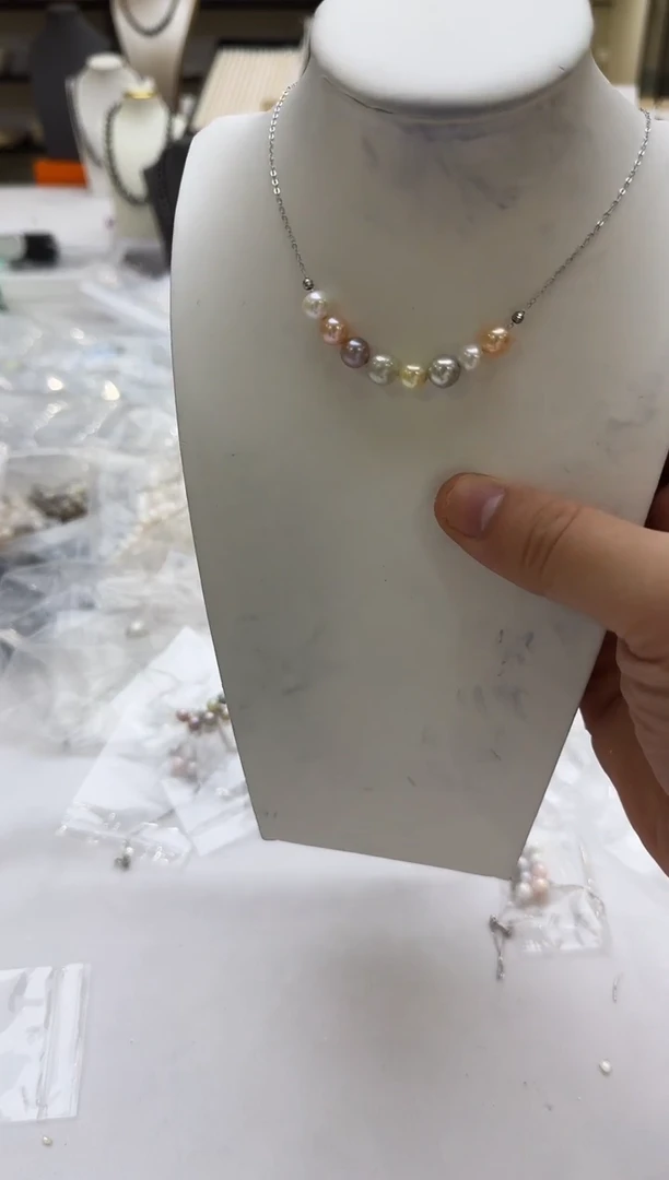 海水珍珠银S925镶嵌吊坠(赠链)6-7mm 混彩8颗微笑链