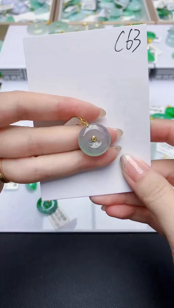 翡翠18K金镶嵌颈饰天然缅甸A货翡翠