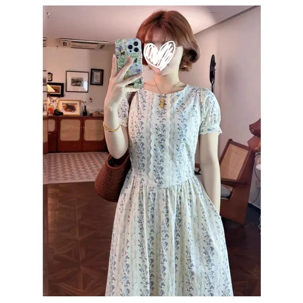 夏季A字伞摆蓝色碎花温柔泡泡袖高级感气质连衣裙