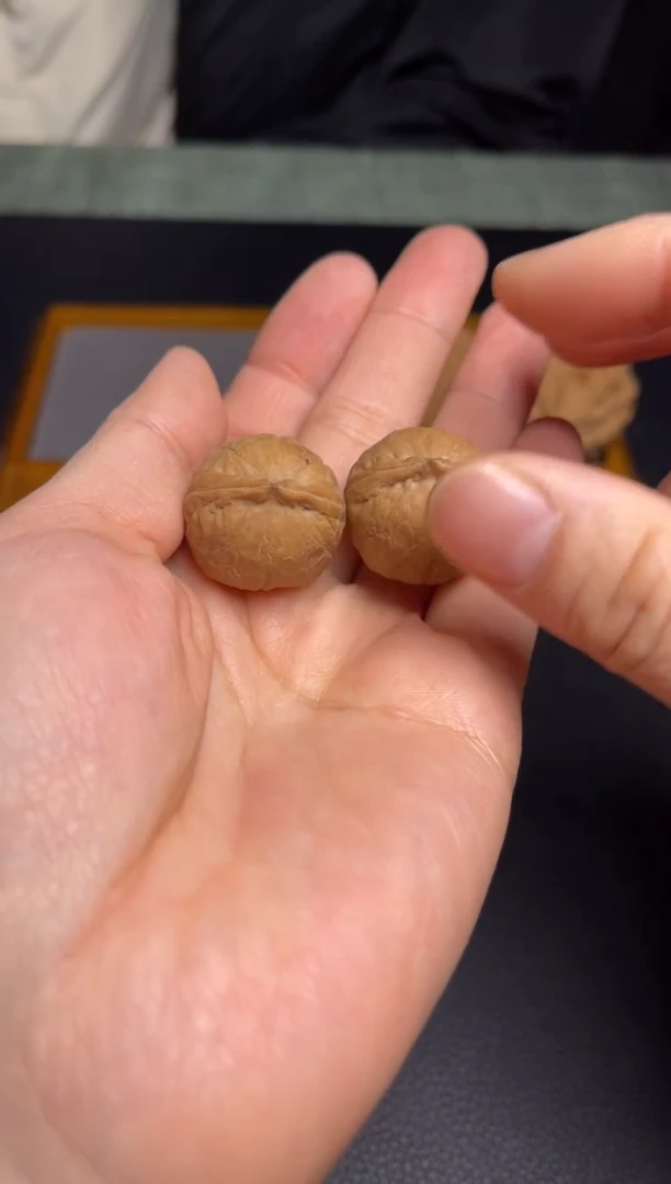 【闪购商品】桃核把件光头强，2.4    孟