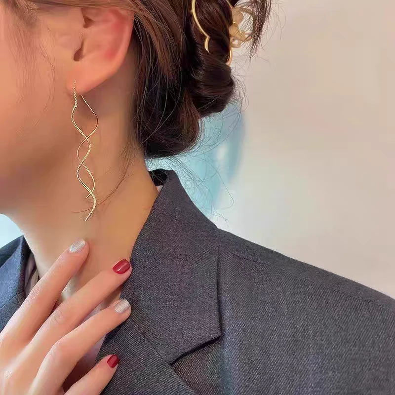 铜合金耳饰 气质轻奢百搭简约简约优雅精致网红设计师耳环F3127