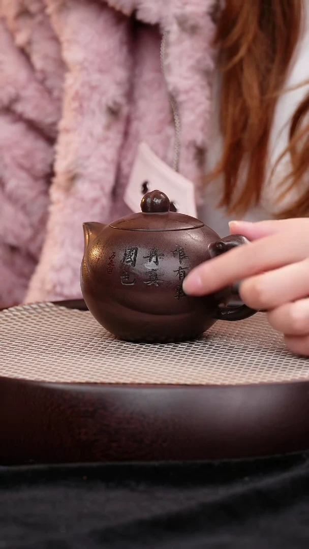 茶壶紫砂宜兴紫砂壶寿桃刻花西施h07077