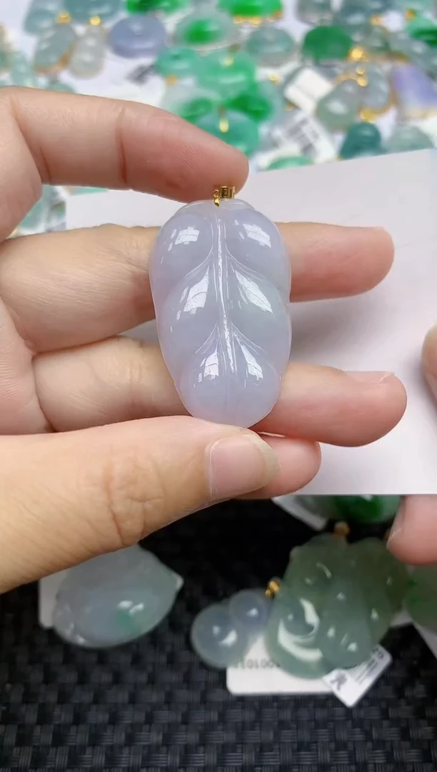 翡翠18K金镶嵌颈饰 天然翡翠A货