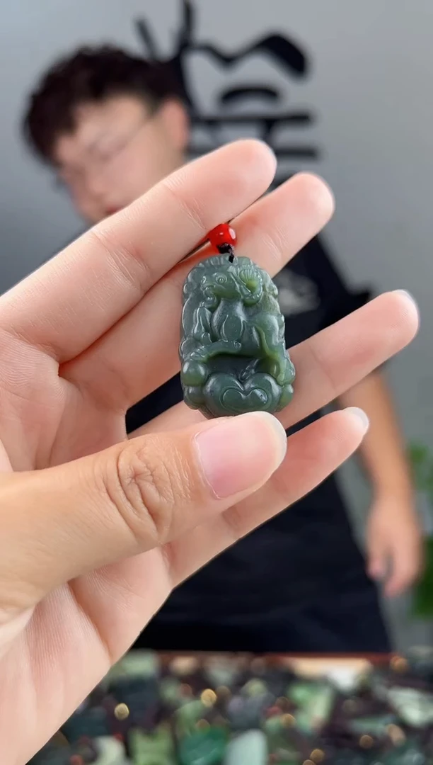 未镶嵌和田玉挂件拍一发一，多样性发货