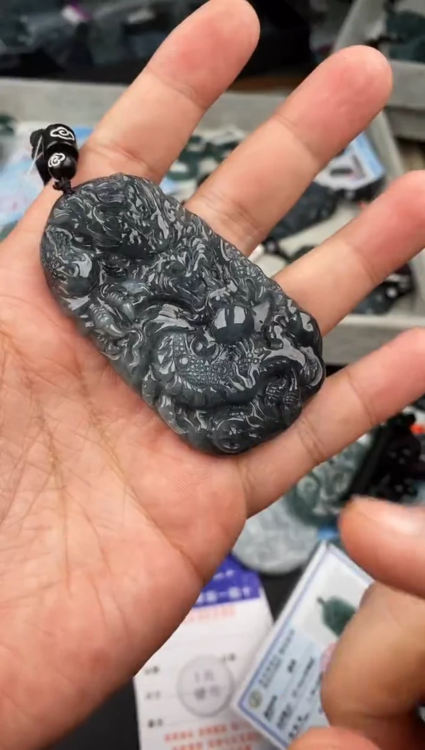 【闪购商品】翡翠颈饰未镶嵌  天然翡翠，一物一图