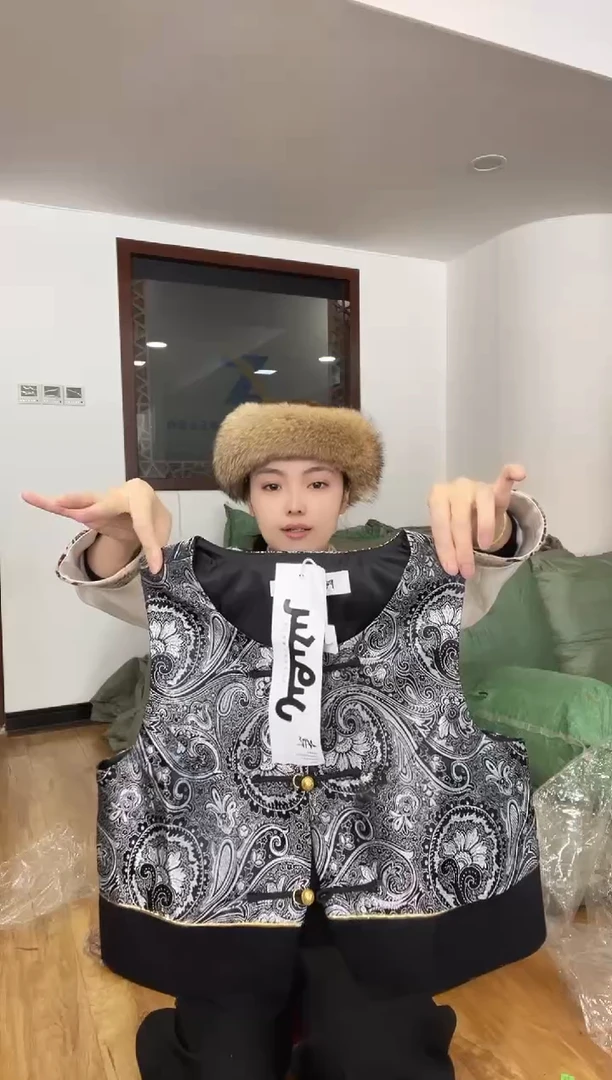 S码         95斤   马甲